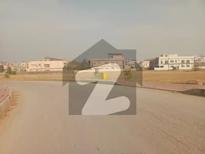 A Spacious 10 Marla Solid Land Plot In Bahria Hamlet