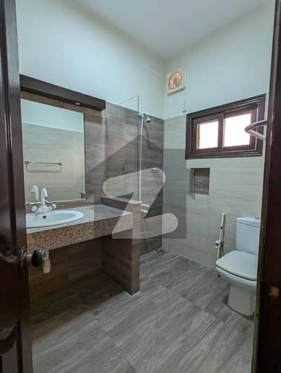 500 Yards Upper Portion For Rent Only For Multinational And Bankers Client