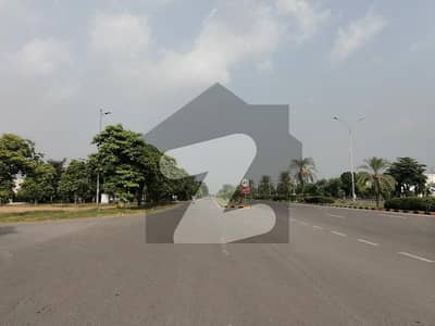 1 Kanal Pair Block D Facing Golf Out Class Location