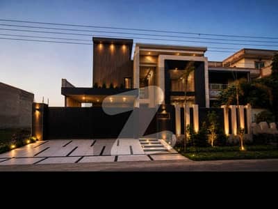 1 KANAL BRAND NEW MODERN HOUSE FOR SALE IN PRINE LOCATION OF NEAR TO VALENCIA TOWN