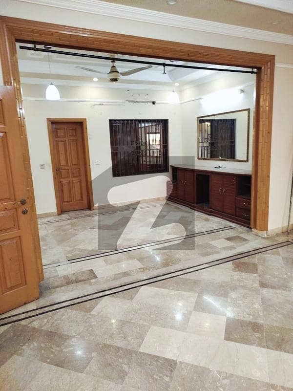 40x80 14 Marla House For Rent G-13/1 40x80 14 Marla House For Rent G-13/1