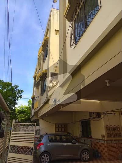 Apartment For sale Clifton Block 9 ,3 bed Apartment Drawing and dining 1st floor