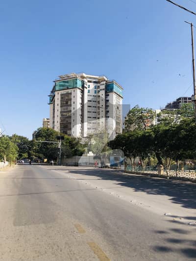 سوِل لائنز کراچی میں 4 کمروں کا 11 مرلہ فلیٹ 7.5 کروڑ میں برائے فروخت۔