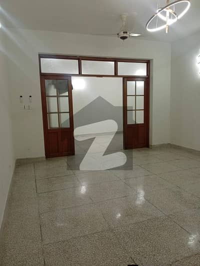 ای ۔ 11/1 ای ۔ 11,اسلام آباد میں 5 کمروں کا 7 مرلہ مکان 1.7 لاکھ میں کرایہ پر دستیاب ہے۔
