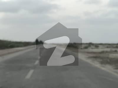 موضع کلمات گوادر میں 16 کنال کمرشل پلاٹ 20.0 لاکھ میں برائے فروخت۔