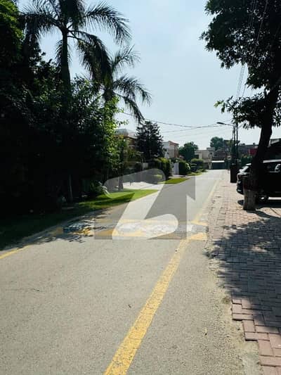 ڈی ایچ اے فیز 3 ڈیفنس (ڈی ایچ اے),لاہور میں 5 کمروں کا 2 کنال مکان 12.5 کروڑ میں برائے فروخت۔