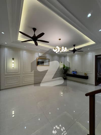 8 MARLA BRAND NEW HOUSE FOR SALE IN DHA PHASE 11