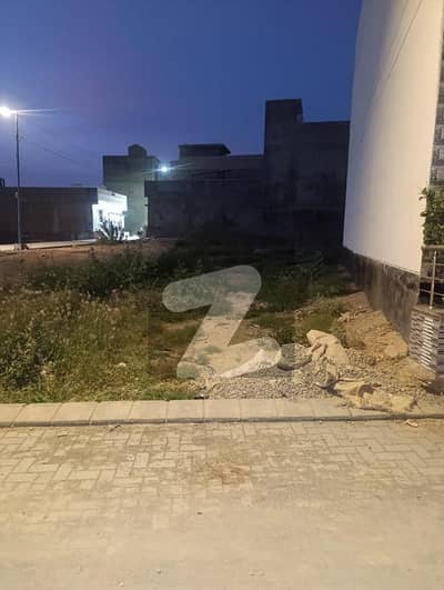 OLD BLOCK NEAR MAIN GATE 160 SQUARE YARDS PLOT FOR SALE