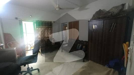 نارتھ ناظم آباد کراچی میں 2 کمروں کا 4 مرلہ فلیٹ 1.15 کروڑ میں برائے فروخت۔