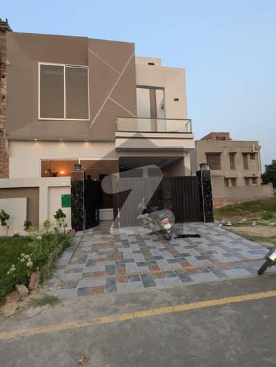 بحریہ آرچرڈ فیز 2 بحریہ آرچرڈ,لاہور میں 3 کمروں کا 5 مرلہ مکان 1.74 کروڑ میں برائے فروخت۔