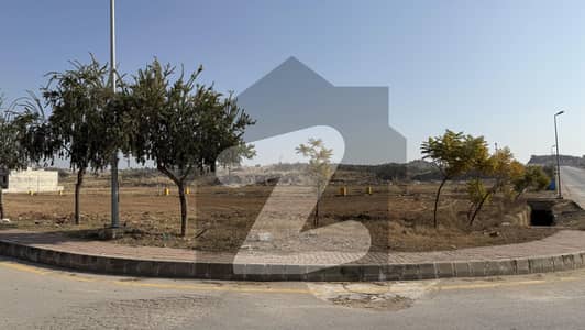 PLOT FOR SALE SECTOR F3