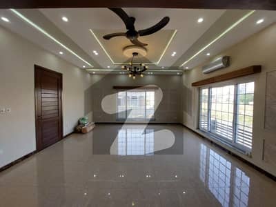 1 Kanal Upper Portion Available For Rent
