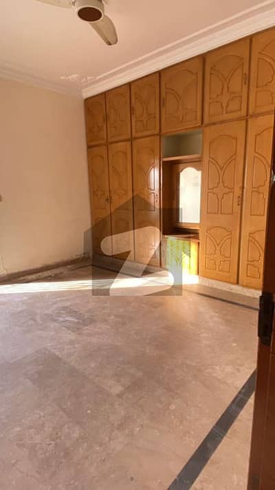 8 Marla Portion for Hiring 3 Bedrooms Attach Bathrooms DD TV Lounge Kitchen
