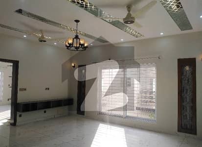 Stunning and affordable House available for sale in Bahria Town Phase 8 - Rafi Block