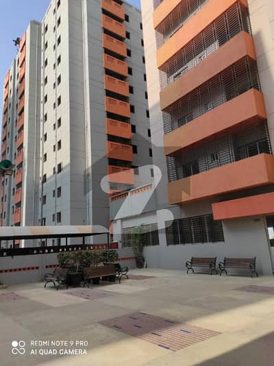 5 rooms apartment in Grey noor tower scheme 33