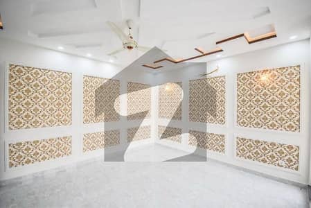 100%Orignal Pictures 1 Kanal Brand New Upper Portion Available For Rent In DHA Phase 7 Top Location
