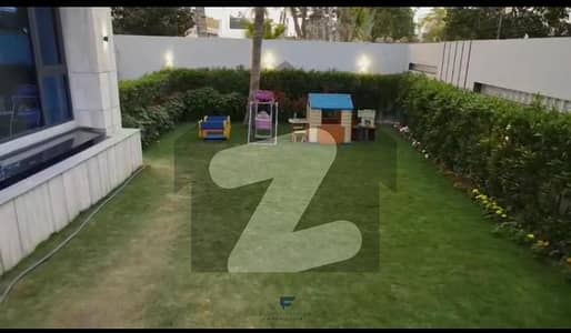 ڈی ایچ اے فیز 5 ڈی ایچ اے ڈیفینس,کراچی میں 9 کمروں کا 2 کنال مکان 42.0 کروڑ میں برائے فروخت۔