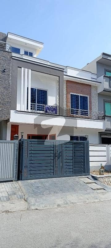 جی ۔ 13/1 جی ۔ 13,اسلام آباد میں 4 کمروں کا 4 مرلہ مکان 3.95 کروڑ میں برائے فروخت۔