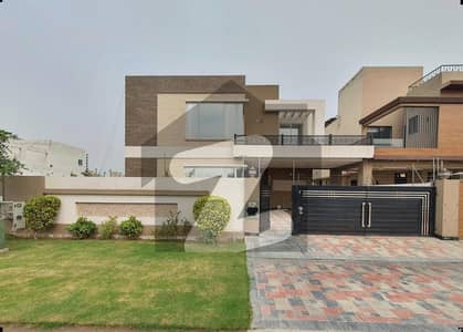 1 KANAL ELEGANT AND FULLY MAINTAINED SUPER HOT LOCATED BUNGALOW IS AVAILABLE IN THE BEST BLOCK OF DHA LAHORE.