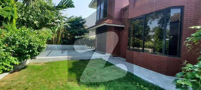 1 KANAL BIG FRONT SPECTACULAR HOUSE D/UNIT FOR SALE IN DHA PHASE 3 (100 ORIGNAL PICTURE) 1 KANAL BIG FRONT SPECTACULAR HOUSE D/UNIT FOR SALE IN DHA PHASE 3 (100 ORIGNAL PICTURE)