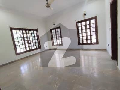 ڈی ایچ اے فیز 5 ڈی ایچ اے ڈیفینس,کراچی میں 3 کمروں کا 1 کنال بالائی پورشن 2.5 لاکھ میں کرایہ پر دستیاب ہے۔