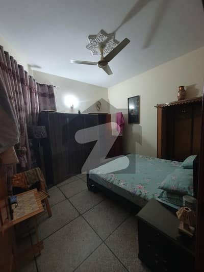 مرغزار آفیسرز کالونی لاہور میں 5 کمروں کا 10 مرلہ مکان 2.8 کروڑ میں برائے فروخت۔