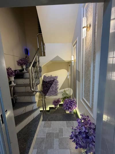 4 MARLA USED HOUSE FOR SALE IN MILITARY ACCOUNT COLLEGE ROAD LAHORE