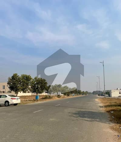 ڈی ایچ اے فیز 7 - بلاک ٹی فیز 7,ڈیفنس (ڈی ایچ اے),لاہور میں 1 کنال رہائشی پلاٹ 4.98 کروڑ میں برائے فروخت۔