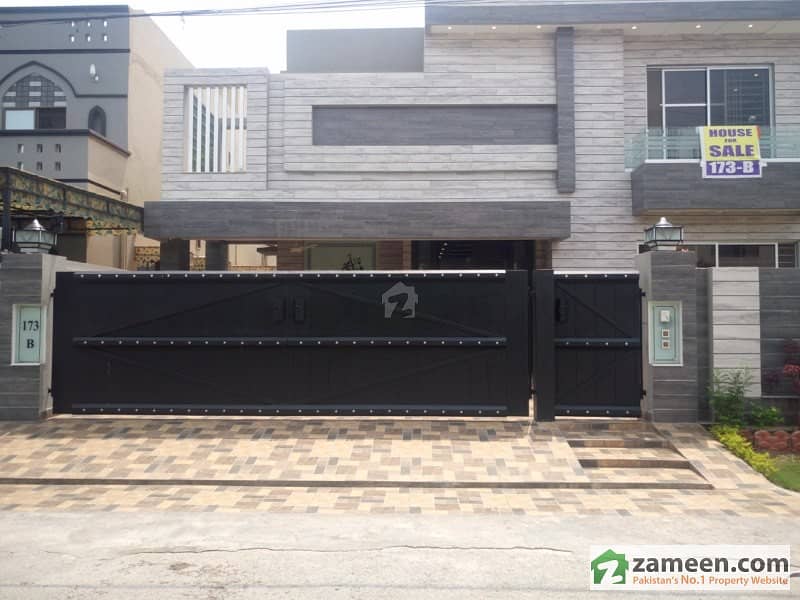 1 Kanal Brand New House For Sale