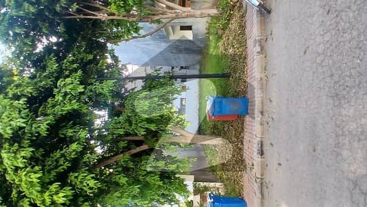H 5 Marla Solid Builders Location Plot For Sale