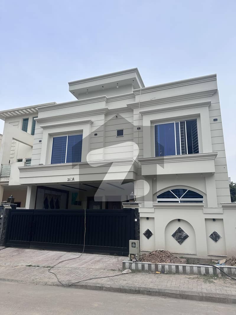 ٹاپ سٹی 1 اسلام آباد میں 2 کمروں کا 5 مرلہ مکان 5.0 کروڑ میں برائے فروخت۔ ٹاپ سٹی 1 اسلام آباد میں 2 کمروں کا 5 مرلہ مکان 5.0 کروڑ میں برائے فروخت۔