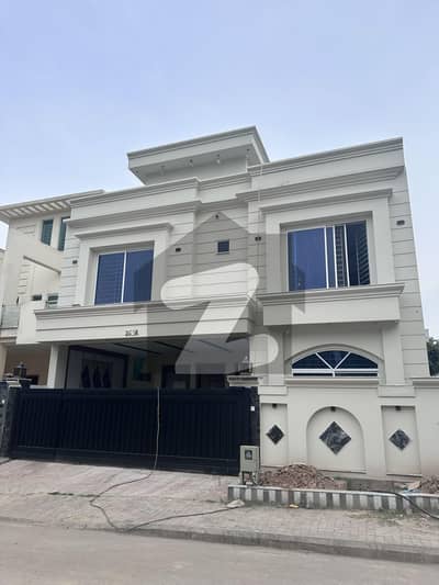 ٹاپ سٹی 1 اسلام آباد میں 4 کمروں کا 10 مرلہ مکان 5.5 کروڑ میں برائے فروخت۔ ٹاپ سٹی 1 اسلام آباد میں 4 کمروں کا 10 مرلہ مکان 5.5 کروڑ میں برائے فروخت۔