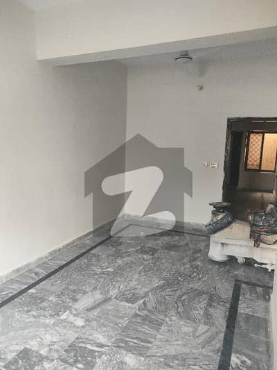 ڈیفنس روڈ راولپنڈی میں 5 کمروں کا 5 مرلہ مکان 1.6 کروڑ میں برائے فروخت۔