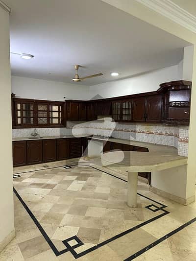 Upper Portion For Rent bukhari street