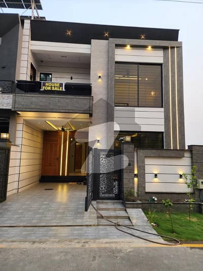 5 MARLA BRAND NEW LUXURY HOUSE AVAILABLE FOR SALE IN PARK VIEW CITY LHR