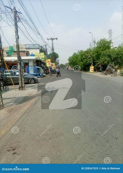 کالج روڈ لاہور میں 5 کمروں کا 2 کنال عمارت 18.0 کروڑ میں برائے فروخت۔