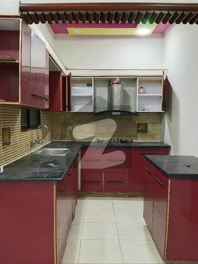 FLAT FOR RENT 4BED DD LIFT CAR PARKING DHA PHASE 5 BADAR COMMERICAL