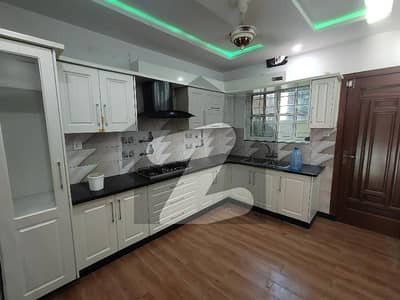 8 Marla New Condition House Available For Rent In Abubaker Block Proper Line Water Comes
