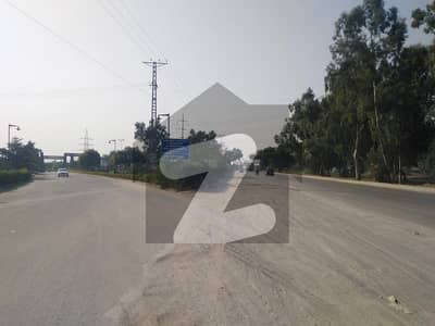 Prime Plot for Sale in E-16/3 (Cabinet Division) Prime Plot for Sale in E-16/3 (Cabinet Division)