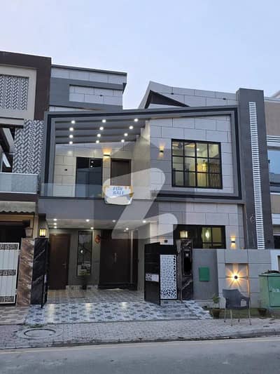 5 Marla Residential House For Sale In AA Block , Nearby Commercial Market, School, Mosque and Health Care Canter
