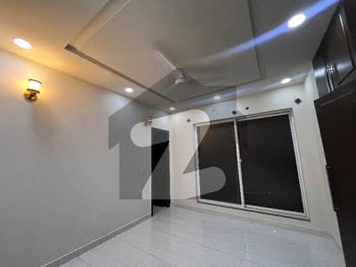 8 Marla Full House Near To Markaz And Family Park For Rent