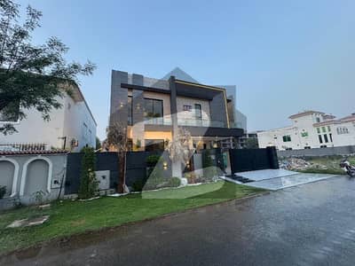 1 Kanal Modern State-Of-The-Art Design By DHA Well-Known Architecture Bungalow For Sale In Lake City Lahore Very Reasonable Price