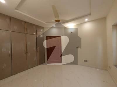 جی ۔ 9/1 جی ۔ 9,اسلام آباد میں 5 کمروں کا 14 مرلہ مکان 9.5 کروڑ میں برائے فروخت۔