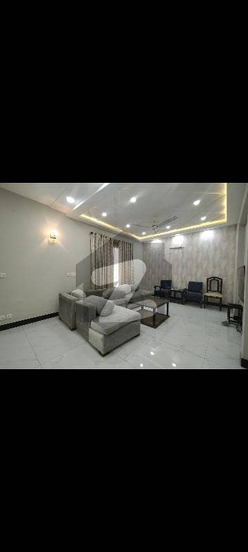 1 KANAL HOT LOCATION HOUSE FOR SALE