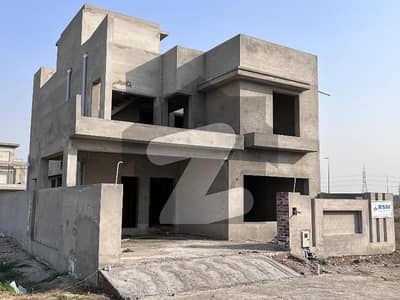 ڈی ایچ اے ڈیفینس ملتان میں 4 کمروں کا 10 مرلہ مکان 1.7 کروڑ میں برائے فروخت۔