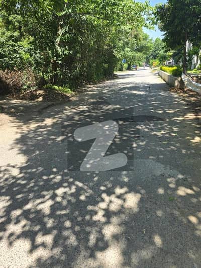 Residential Plot Of 622 Square Yards Is Available In Contemporary Neighborhood Of F-8