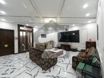 Get An Attractive On Excellent Location House In Islamabad