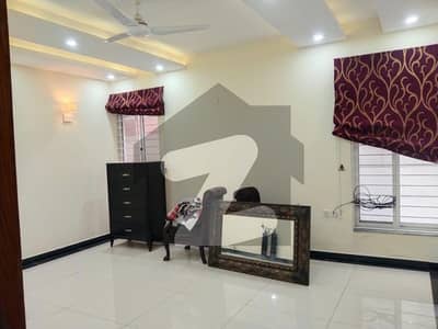 ای ۔ 11 اسلام آباد میں 8 کمروں کا 1 کنال مکان 20.0 کروڑ میں برائے فروخت۔