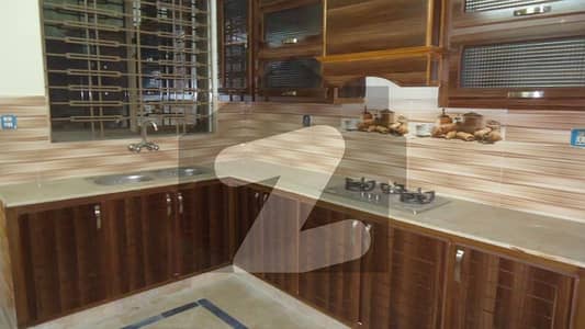 Independent 1 Kanal Upper Portion available for Rent