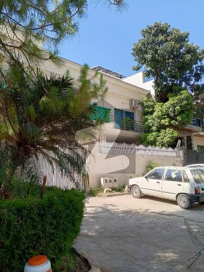 جی ۔ 9/3 جی ۔ 9,اسلام آباد میں 3 کمروں کا 14 مرلہ زیریں پورشن 1.6 لاکھ میں کرایہ پر دستیاب ہے۔